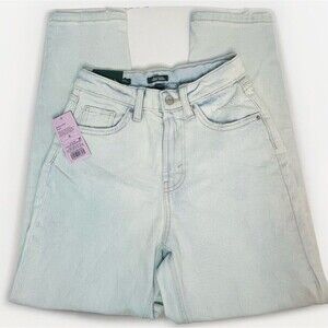Wild Fable Women’s Ultra Light Wash Super-High Rise Tapered Jeans Size 0 New!